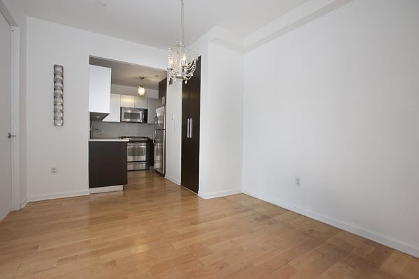 Foto del edificio - 1311 Jackson Ave