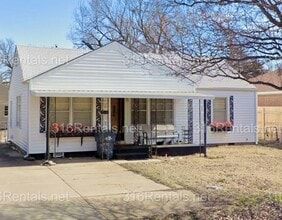 Building Photo - 2546 S Pattie Ave