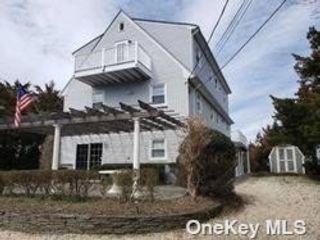 Primary Photo - 113 Harbor Beach Rd