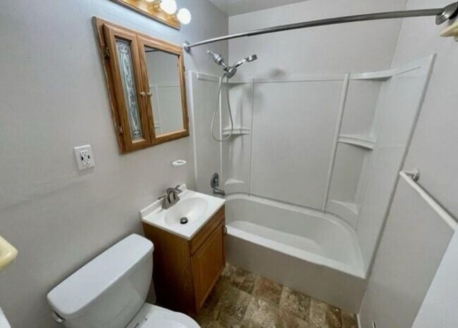 Foto del edificio - 3169 W Grand Ave