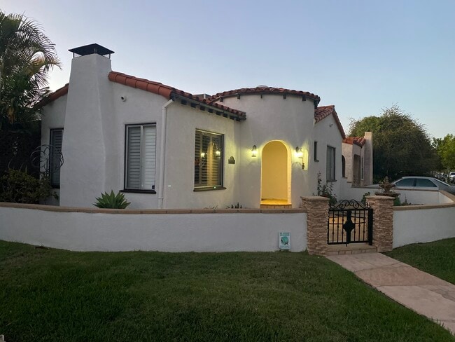 HOUSE FRONT 4 - 4606 Altadena Ave