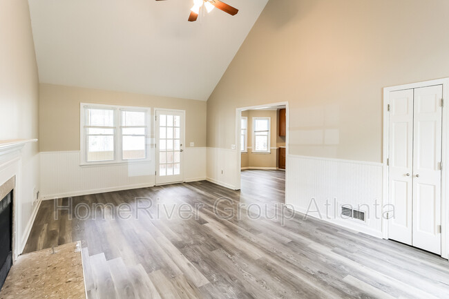 Building Photo - 2090 Breconridge Dr S W