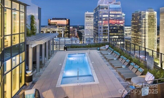 Foto del edificio - 225 S Poplar St