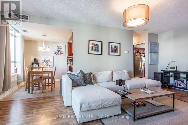 Photo du bâtiment - 610-212 EGLINTON Ave