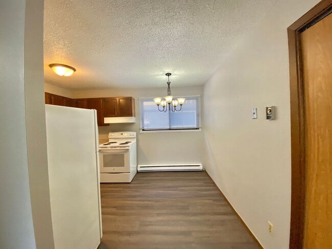 Building Photo - 2917