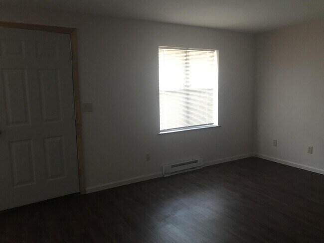 Building Photo - 607 S 7th St