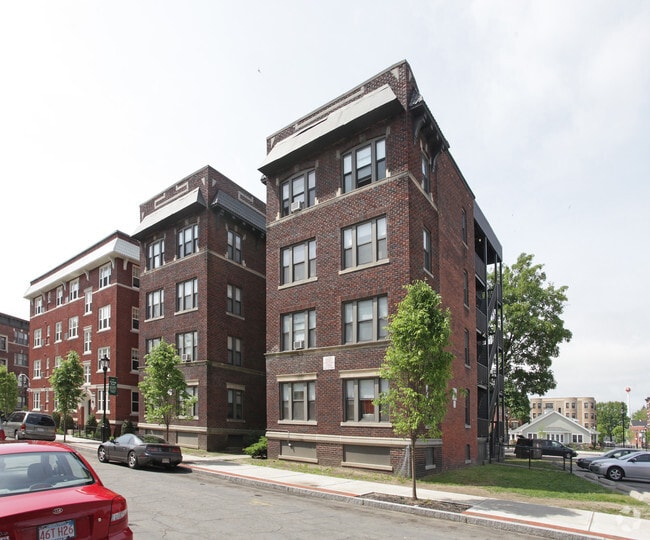 Primary Photo - Outing Park II Apartments