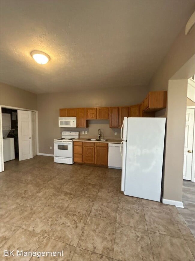 Building Photo - 3 br, 2.5 bath House - 153 S 3rd Street