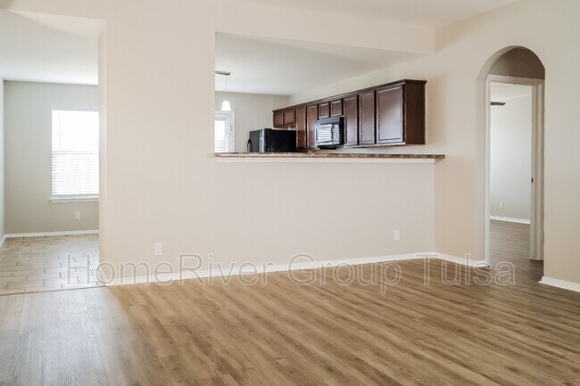 Building Photo - 25341 E 93rd Pl S