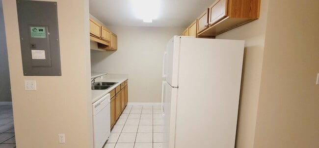 Building Photo - 2740 W Tharpe St