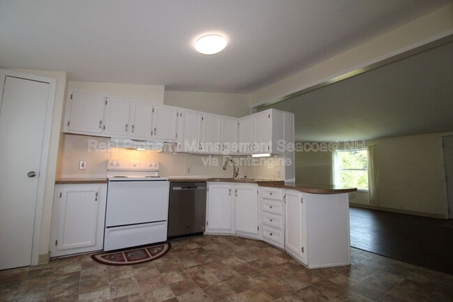 Building Photo - 997 NH-11