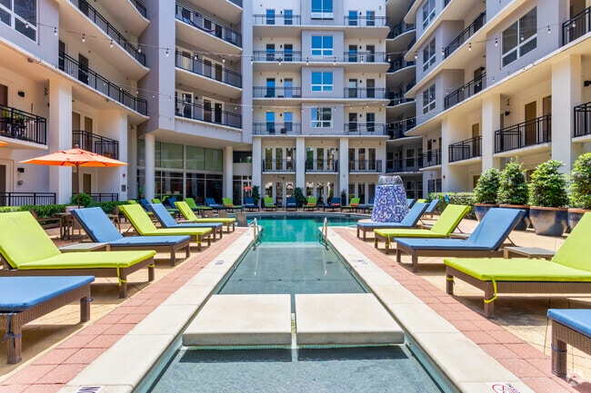 Pool - Griffis Uptown