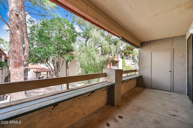 Foto del edificio - 1125 W Broadway Rd