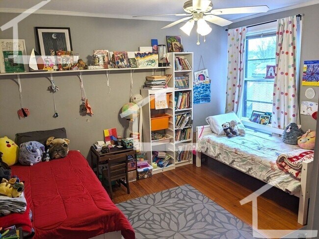 Foto del edificio - Nice Brookline 3 bed