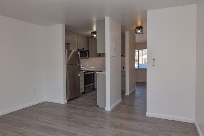 Foto del edificio - 7721 Oldridge Rd