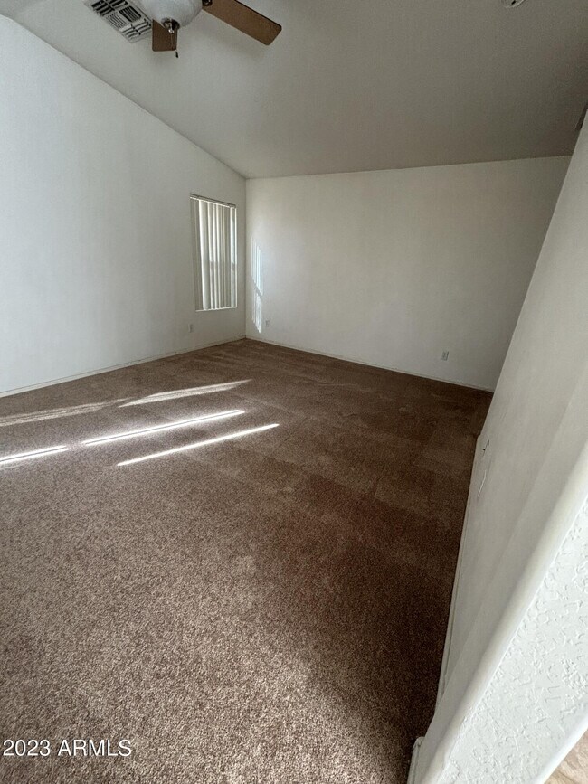 Foto del edificio - 80 N 151st Ln