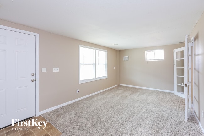 Foto del edificio - 1104 Kearney Rd