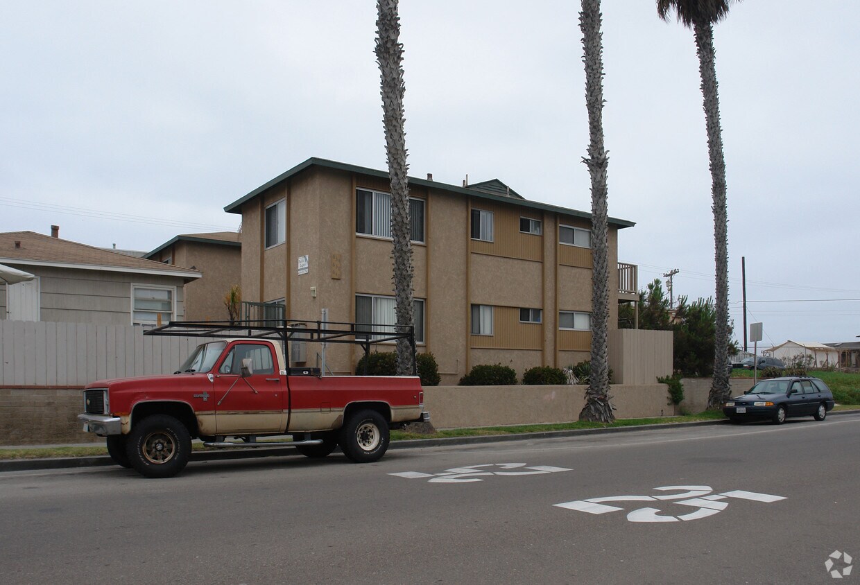 Building Photo - Imperial Beach Apartments Seller Financing