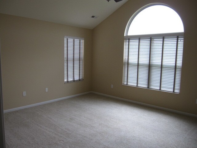 Building Photo - 2735 Madelynn Dr