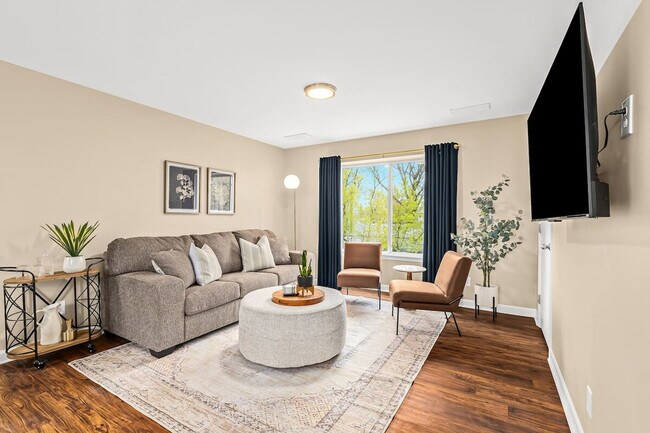 Foto del edificio - 18431 Sharon Ln