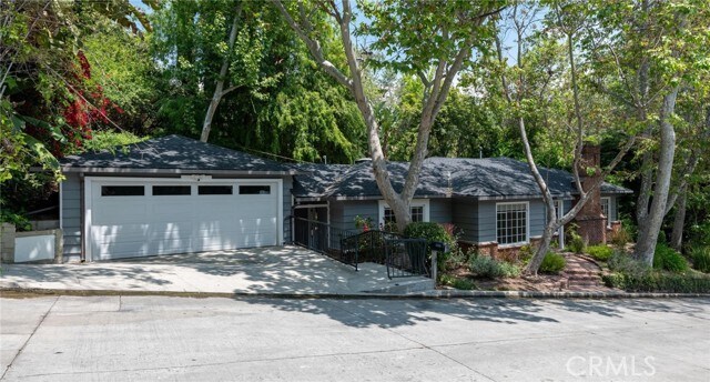 Primary Photo - 5405 Black Oak Dr