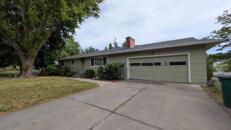 Foto principal - 2315 Weymouth St