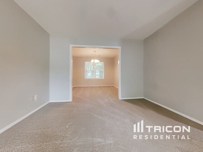 Building Photo - 1005 Redan Trace Stone Mountain GA