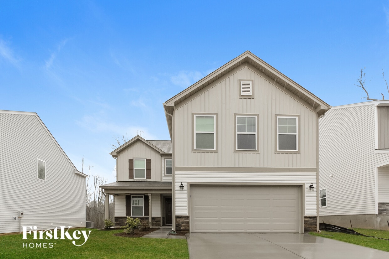 Foto principal - 10226 Holly Park Dr