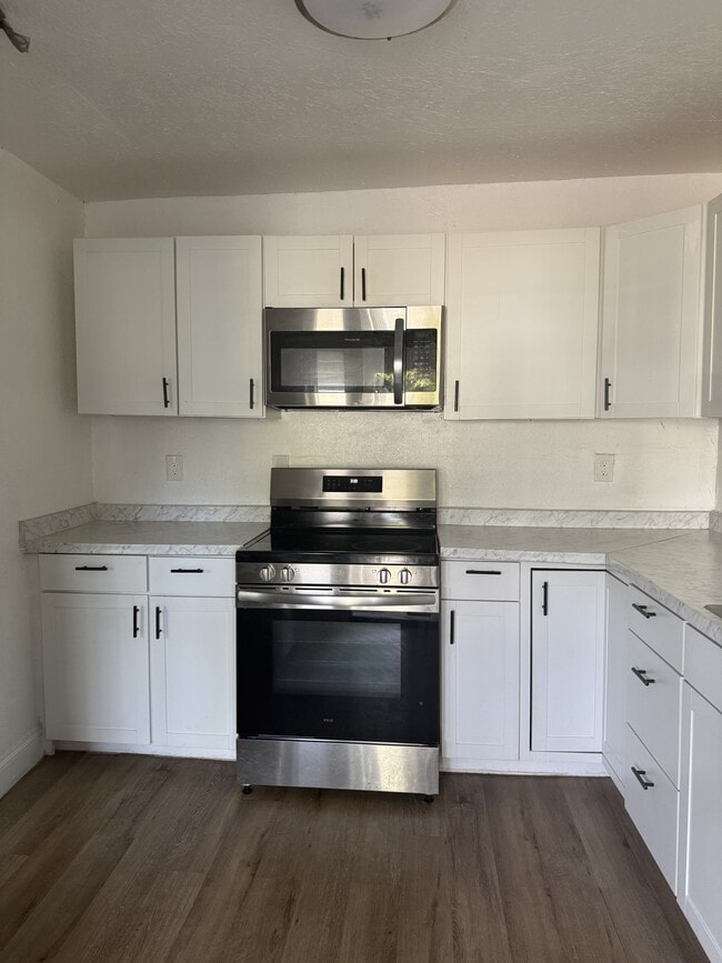 Photo - 1154 W 22nd St Townhome