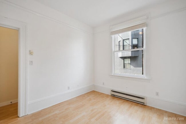 Building Photo - 285 Pixley St