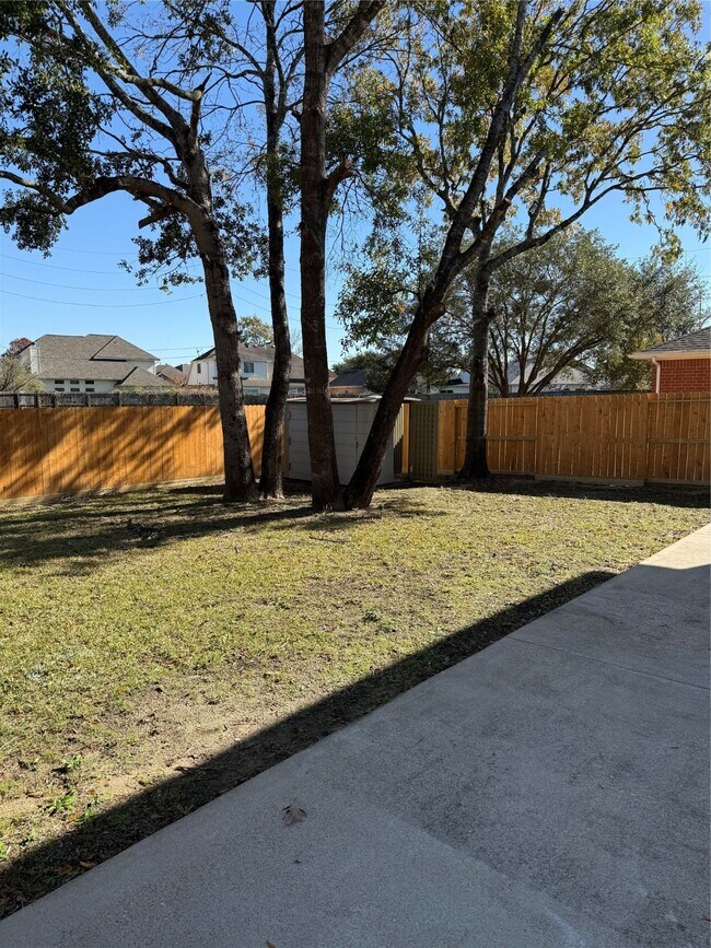 Building Photo - 23702 Spring Dane Dr