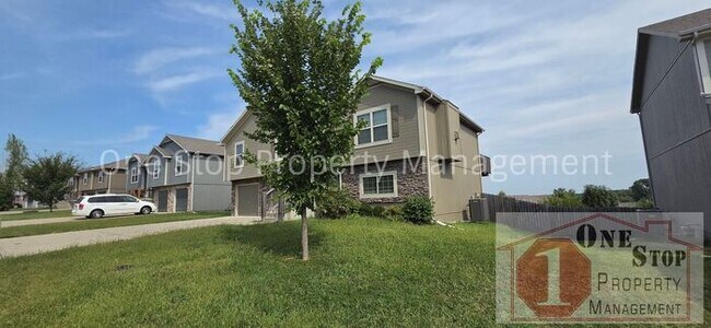 Foto del edificio - Beautiful 4 bedroom, 3 bathroom home in Raymore!