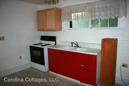 Building Photo - 2025 Old Spartanburg Rd