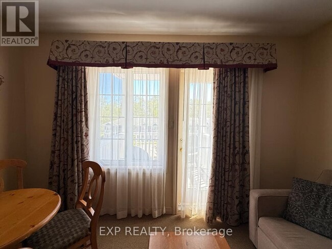 Photo du bâtiment - 90 Highland Dr