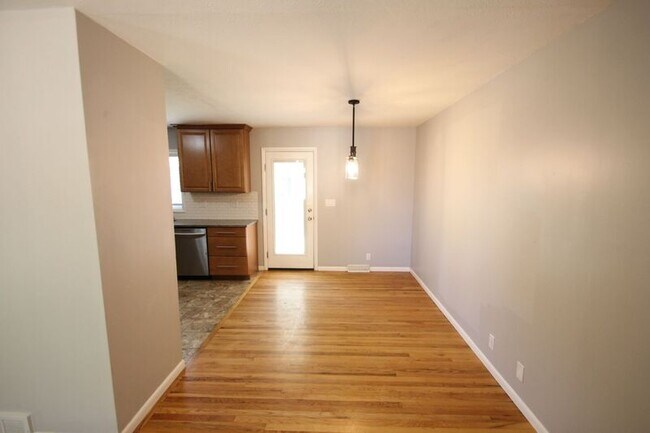 Building Photo - 1407 Imperial Dr