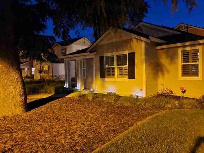 Building Photo - 1132 Woodvale Dr