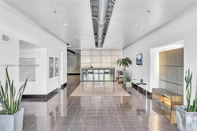 Foto del edificio - 8101 Biscayne Blvd