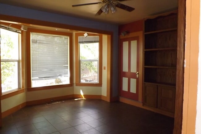 Foto del edificio - ~Approved Applicant~ 3 bedroom 2 bath house