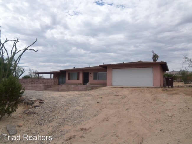 Building Photo - 3 br, 2 bath House - 73029 Siesta Dr