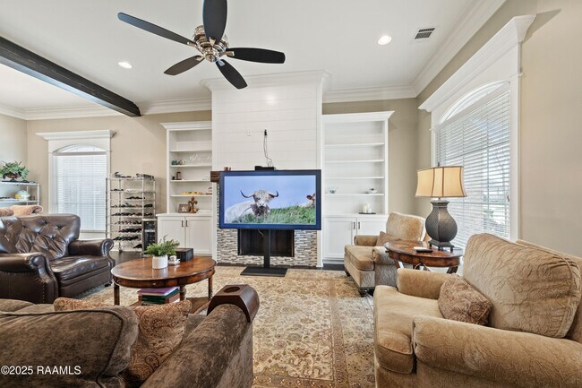 Foto del edificio - 311 Oats Dr