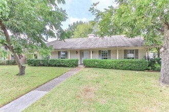 Building Photo - 3839 Sun Valley Dr