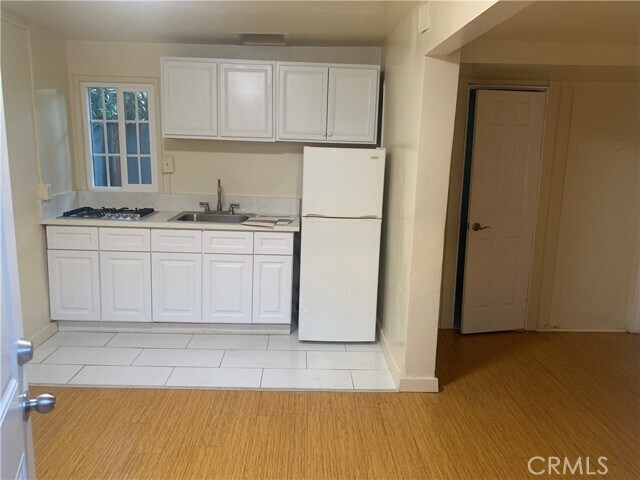 Primary Photo - 8130 Seville Ave