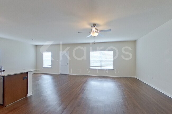 Foto del edificio - 1114 Freedom Pkwy