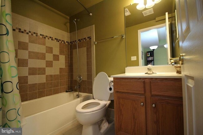 Foto del edificio - 12010 Lynford Ln