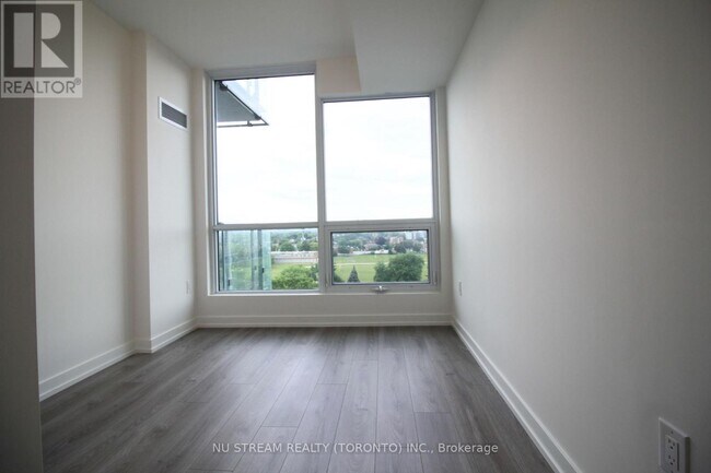 Building Photo - 10 De Boers Dr