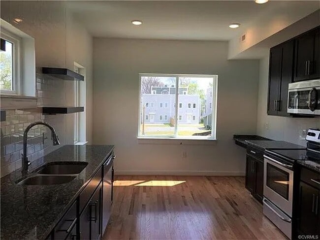 Photo - 1422 Porter St Apartment