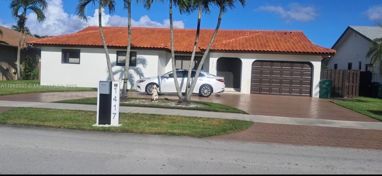 Foto principal - 1417 SW 139th Ave
