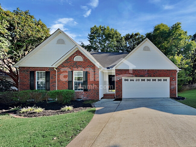 Building Photo - 7 Hazeltine Ct