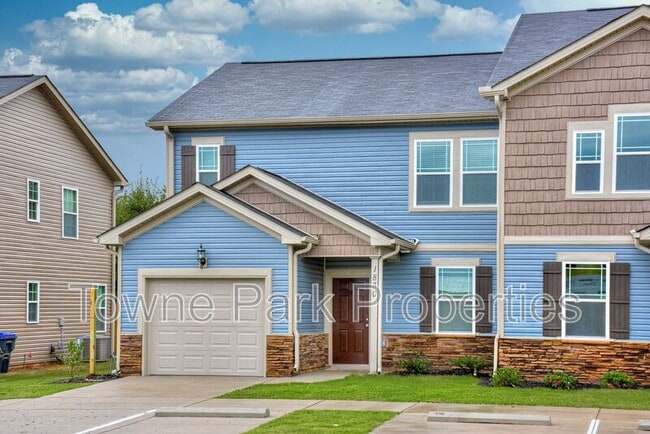 Building Photo - 1830 Butternut Dr