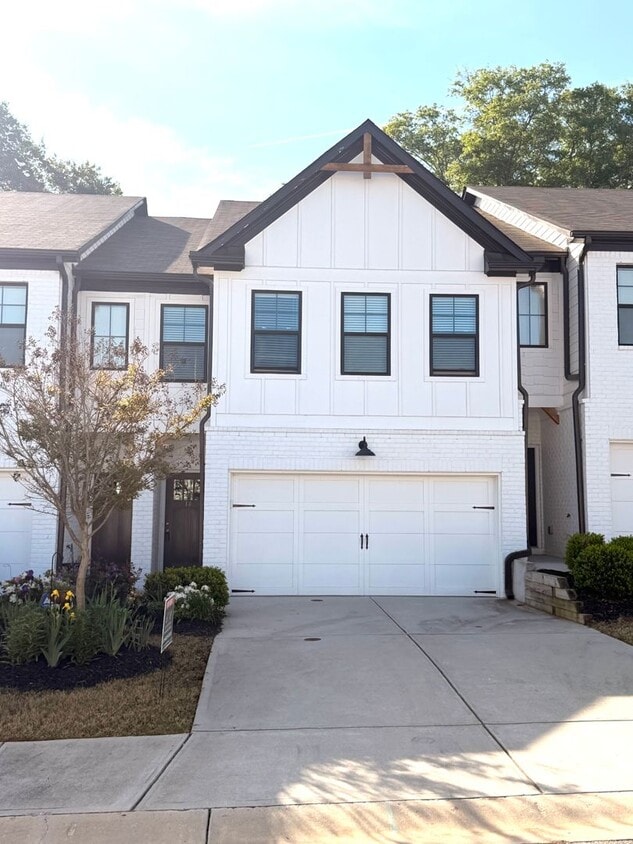 Unwind in Winder, with a Beautiful 3 Bed 2.5 Bath Townhome! - Unwind in Winder, with a Beautiful 3 Bed 2.5 Bath Townhome!